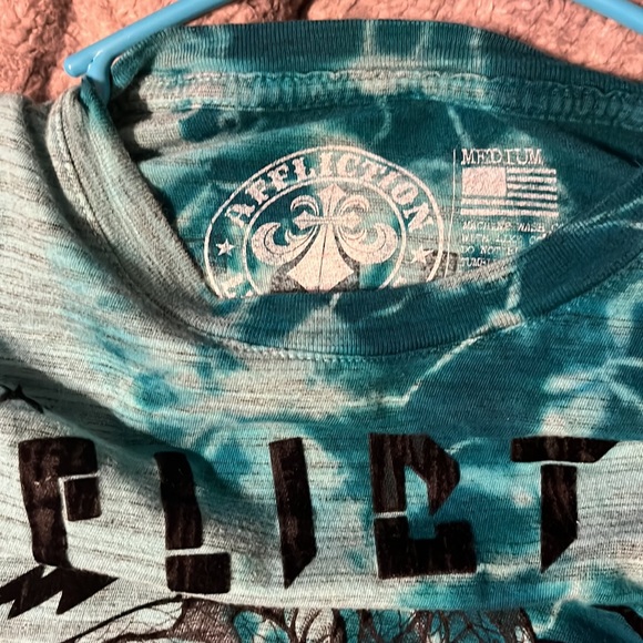 affliction, medium blue T-shirt - Picture 2 of 3